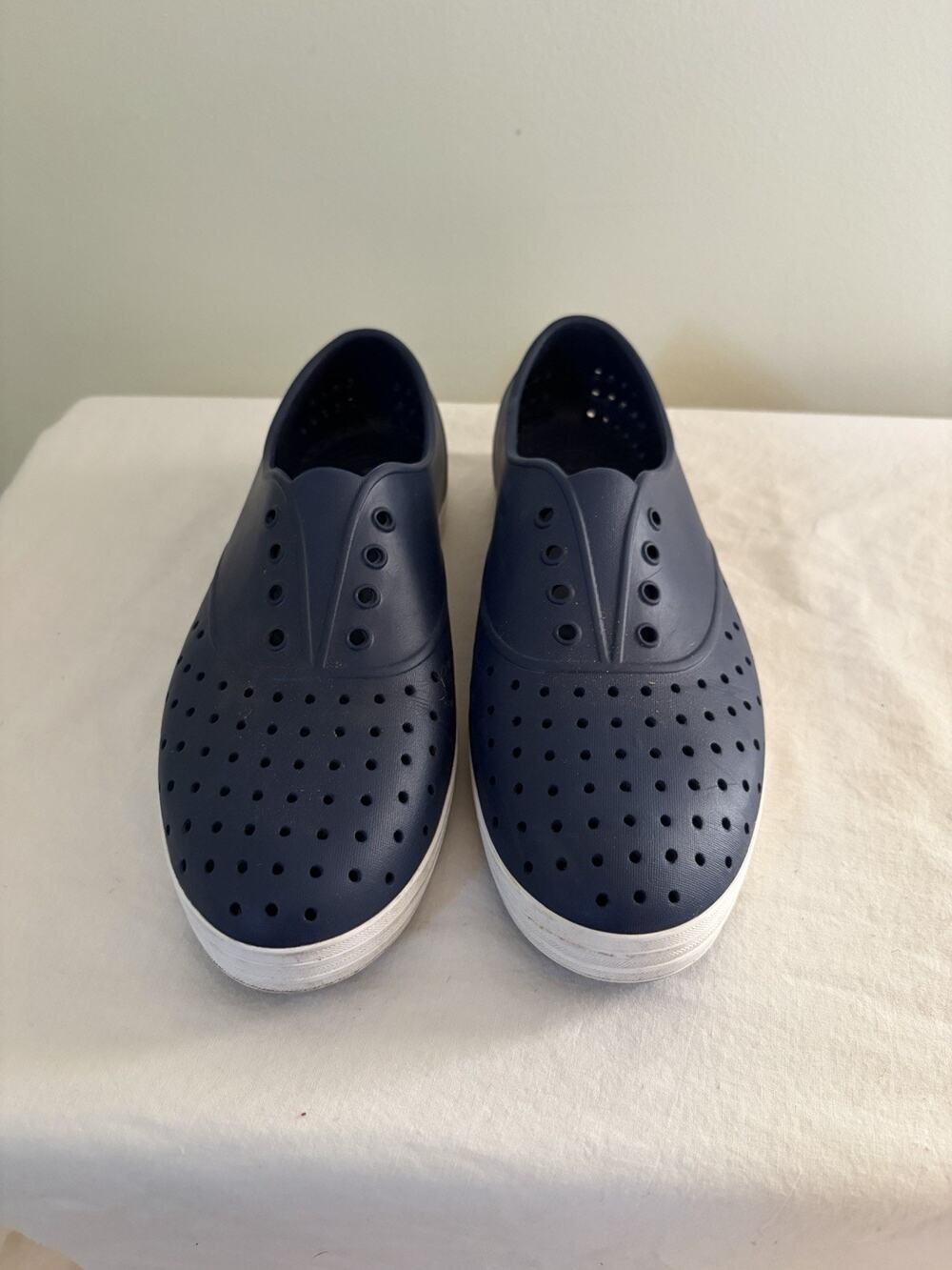 Native Jericho Regatta Water Shoes Womens 9 Slip On Sneakers Sandal Perforated